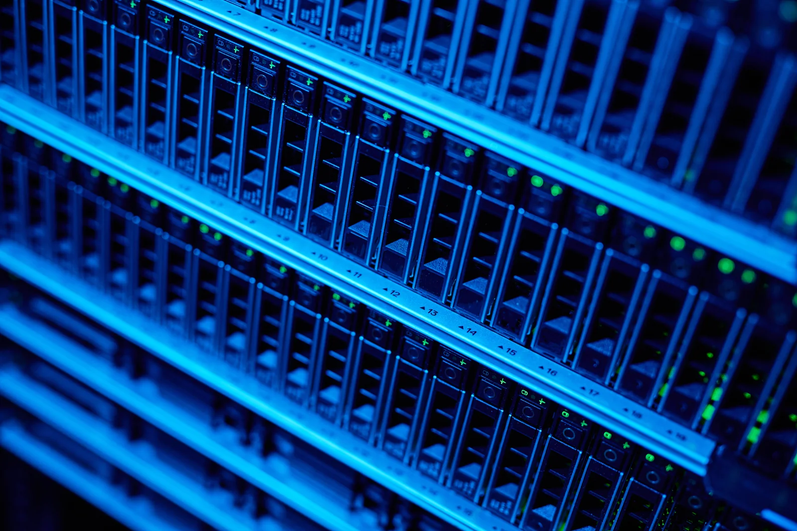 Online Backup für On-Prem-Server, verschlüsselt in zwei Schweizer Datacenter